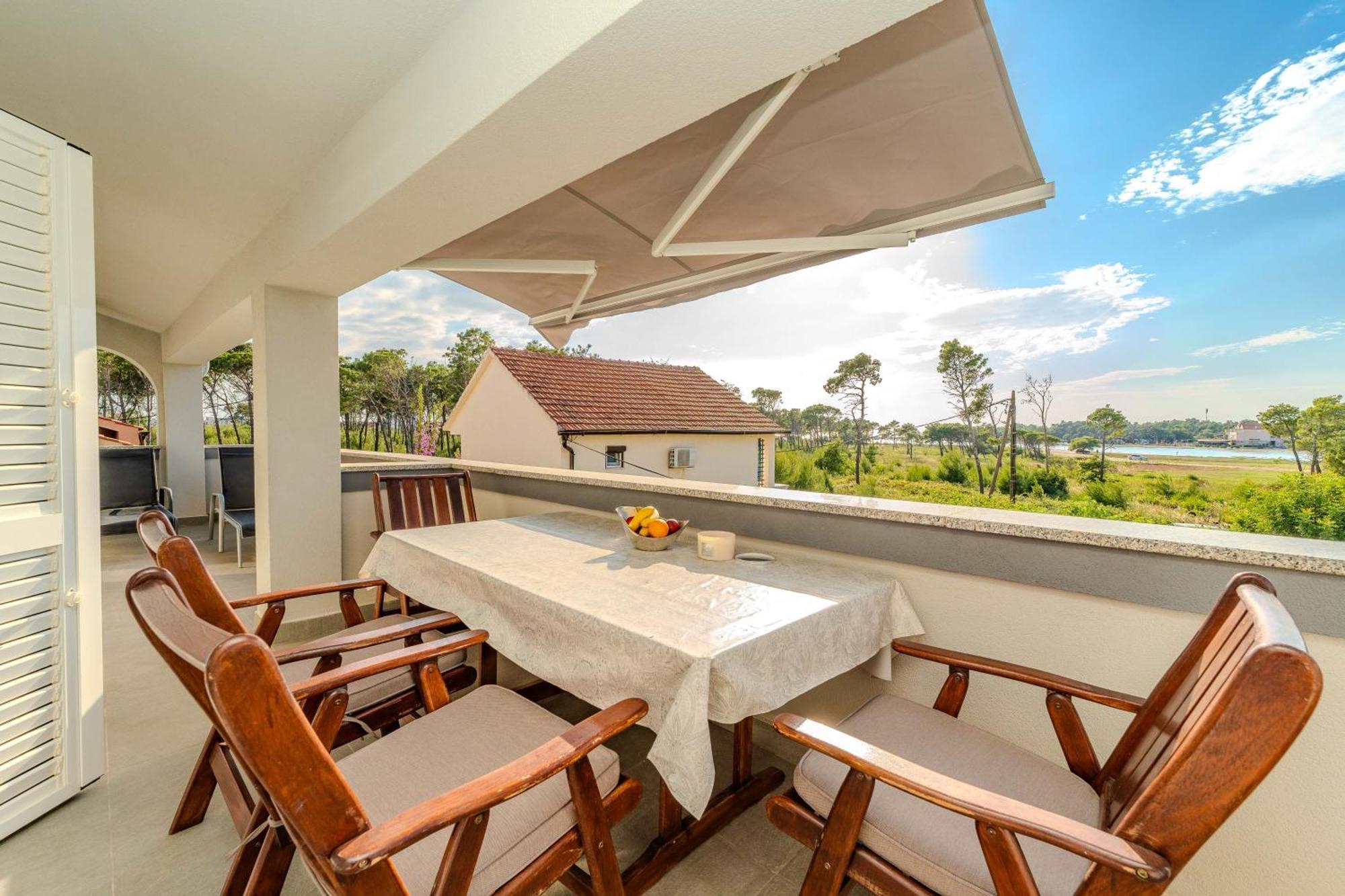 Apartments Dalmatia (Adults Only) Privlaka  Exterior foto