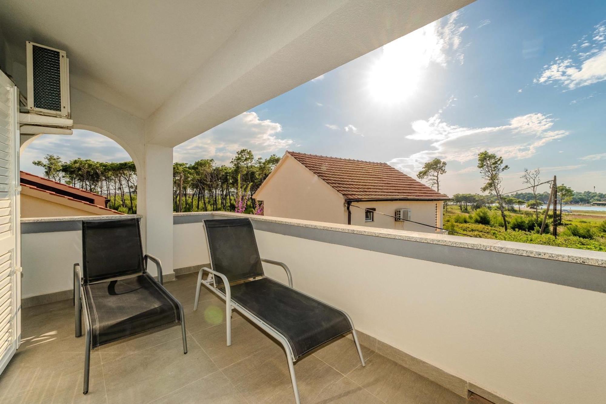 Apartments Dalmatia (Adults Only) Privlaka  Exterior foto